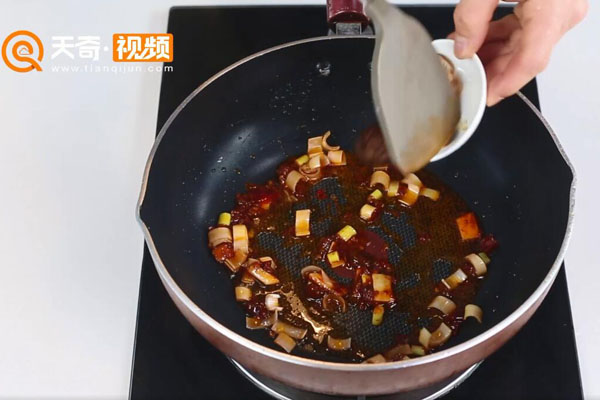 红烧日本豆腐做法步骤：8