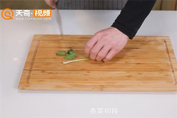 干锅牛蛙做法步骤：10