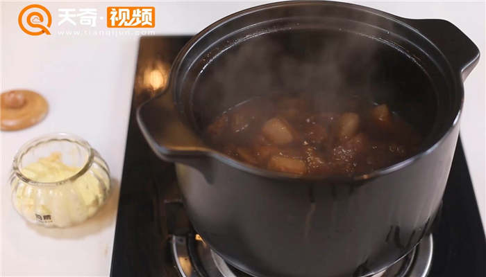 土豆红烧肉做法步骤：13