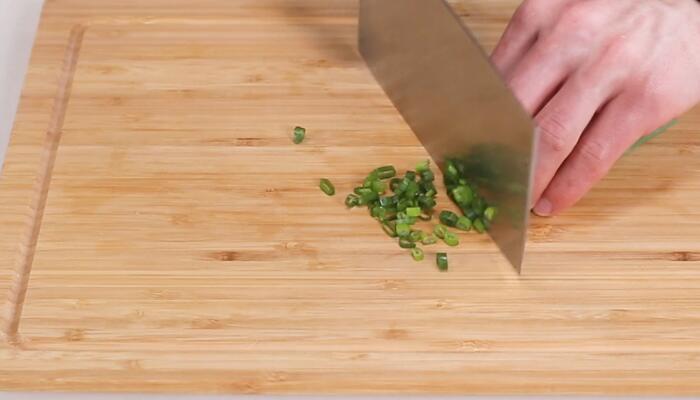 蒜蓉蒸金针菇做法步骤：5