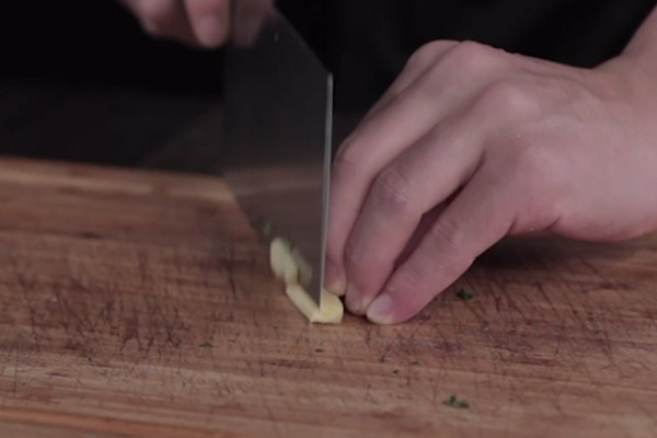 红烧中华鲟做法步骤：6