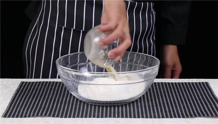 奶黄包的做法做法步骤：8