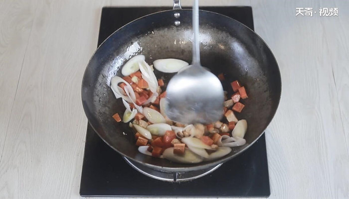 葱炒肉丁做法步骤：9