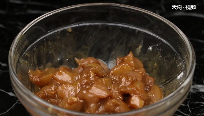 酱爆肉丁做法步骤：5