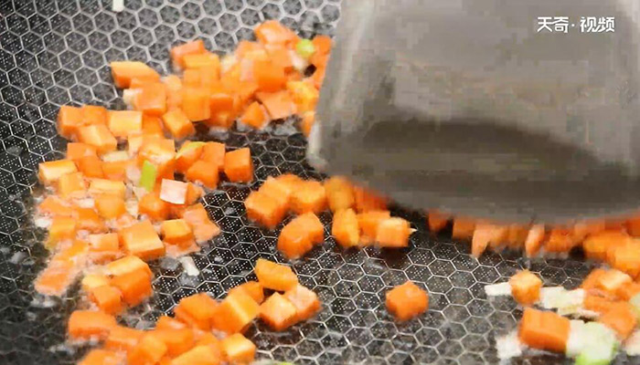 酱爆肉丁做法步骤：7