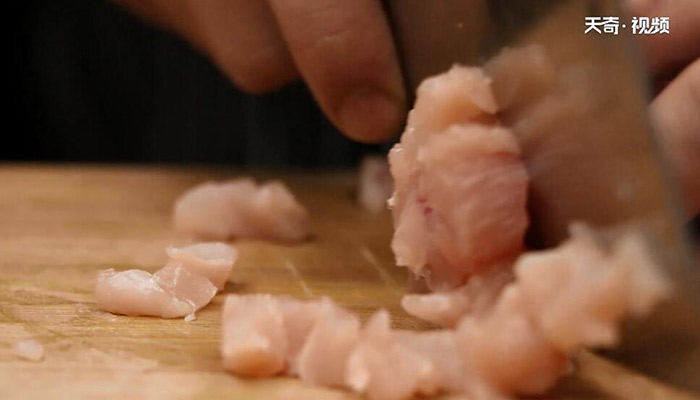 酱爆肉丁做法步骤：4