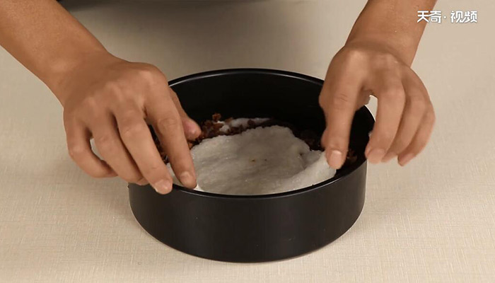 葡萄干糯米凉糕做法步骤：8
