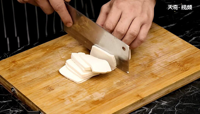 香辣豆腐做法步骤：2