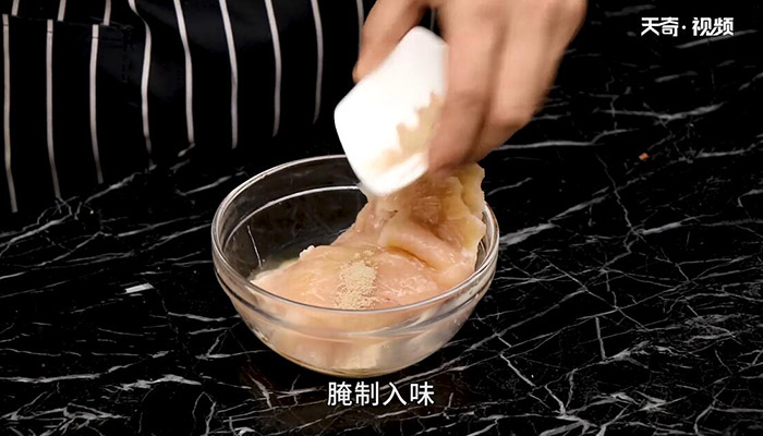 卷筒鸡做法步骤：6