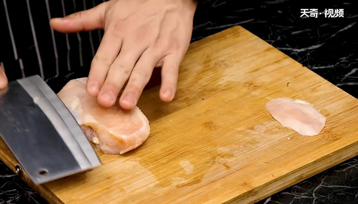 卷筒鸡做法步骤：5