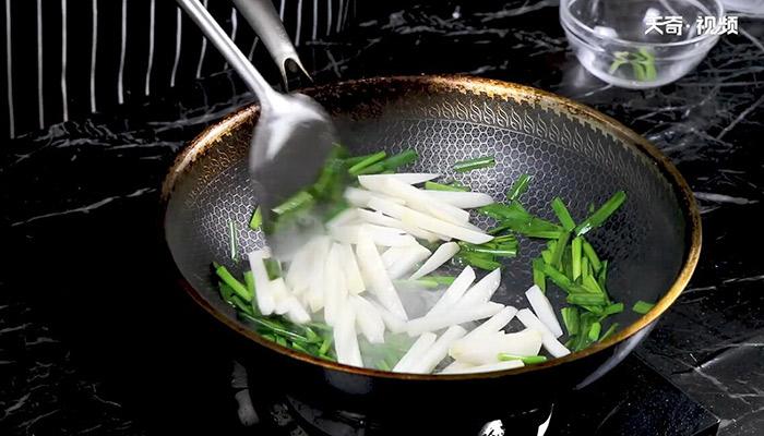 韭香芋干做法步骤：6