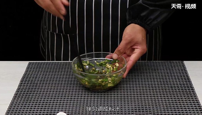 变蛋豆腐做法步骤：6