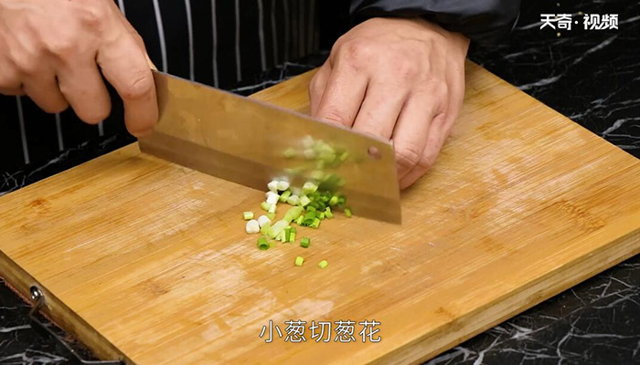 米汤炒南瓜做法步骤：4