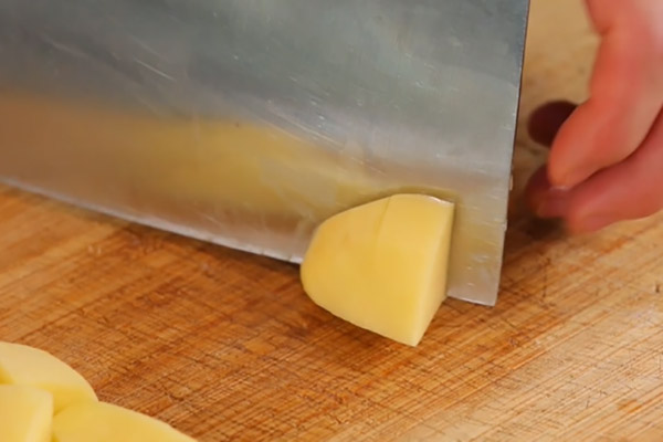 咖喱鸡做法步骤：3