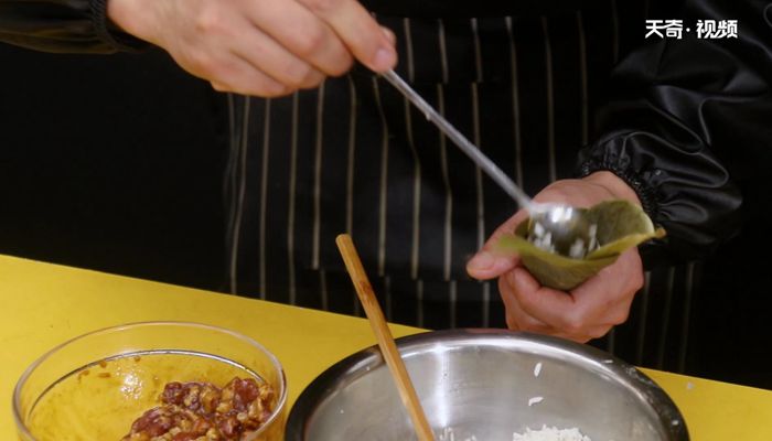 鲜肉粽子做法步骤：6