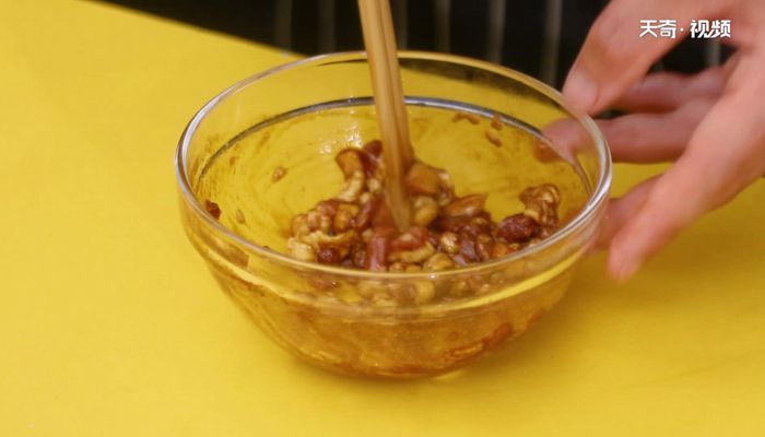 鲜肉粽子做法步骤：4