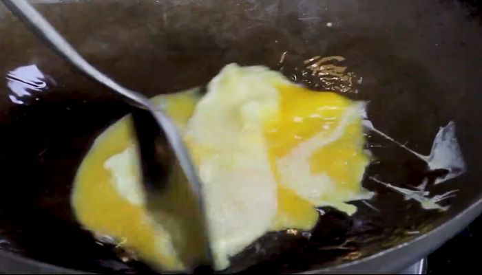 尖椒炒鸡蛋做法步骤：6