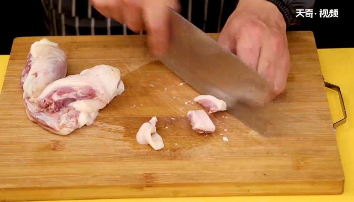 怎么炒鸭肉更清淡做法步骤：2