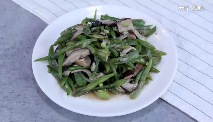 香菇烧豆角做法步骤：8