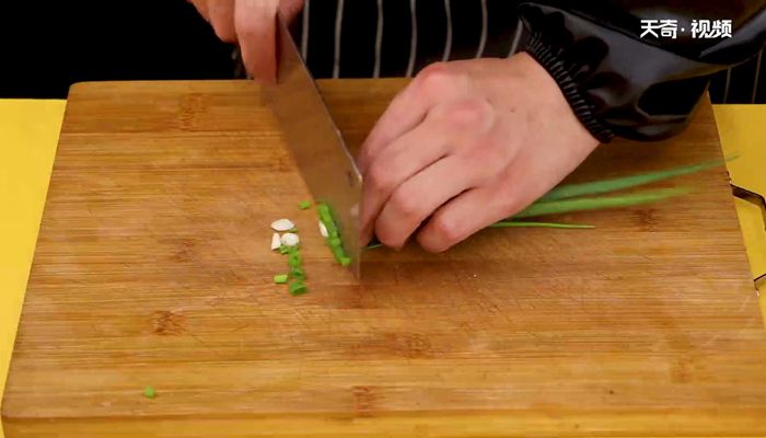 辣椒炒蛋做法步骤：3