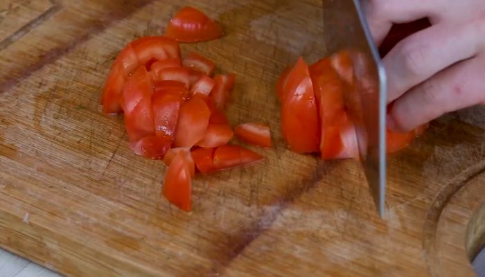 西红柿炒虾仁做法步骤：3