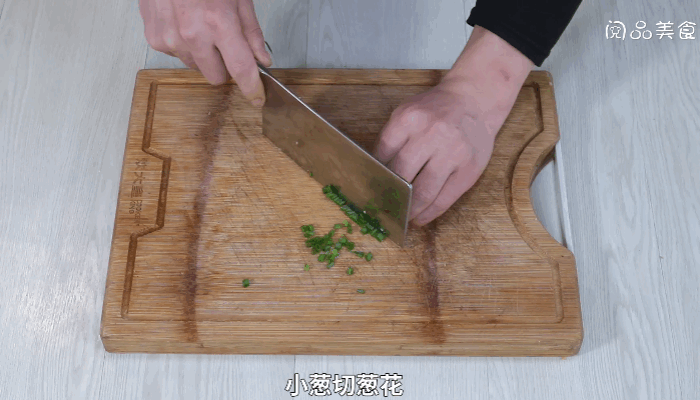 排骨煮蕨菜做法步骤：3