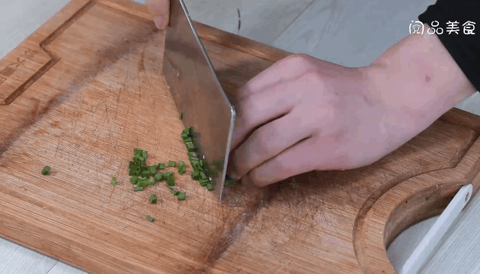 口蘑蕨菜汆豆腐做法步骤：7