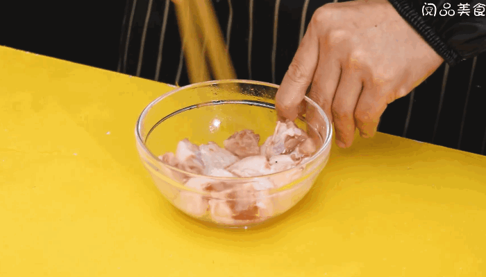 香菇豆腐焖鸡翅做法步骤：10