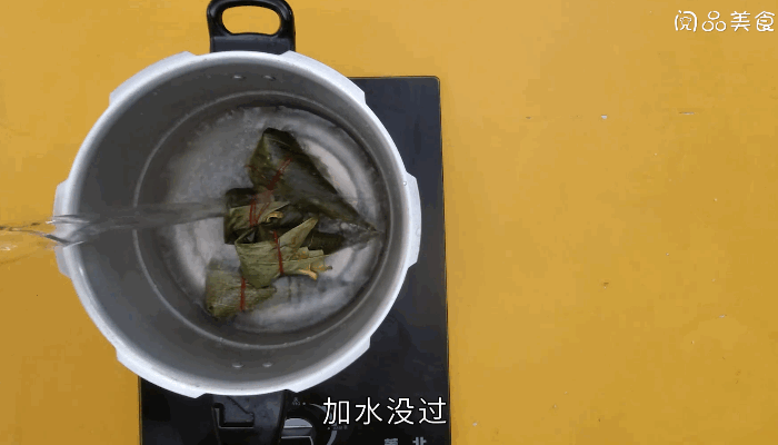 广西碱水粽子做法步骤：7