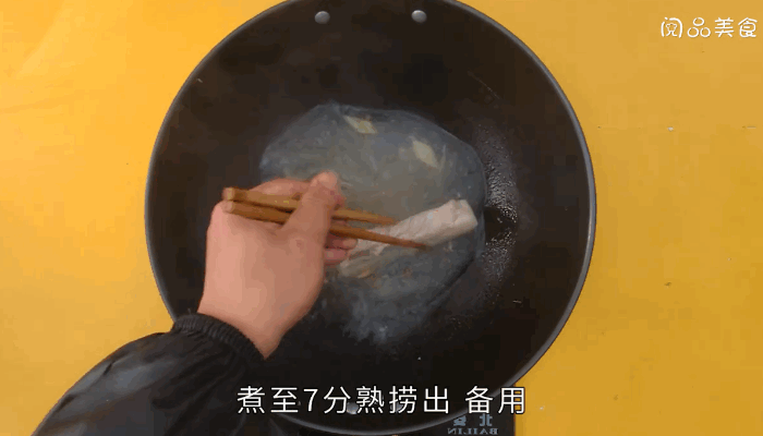 木耳青蒜回锅肉做法步骤：8