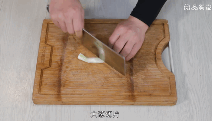 酸菜炖土豆条做法步骤：5