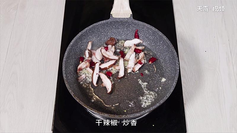 炒菜花做法步骤：4