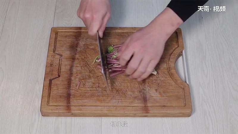 炒毛豆做法步骤：2