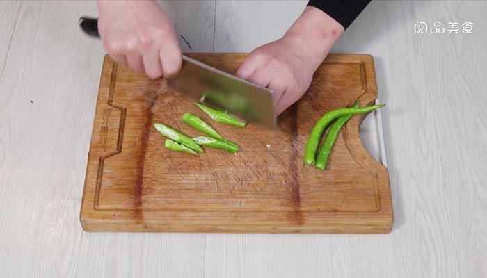 湘菜香菇炒肉做法步骤：3