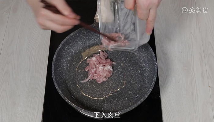 肉丝炒粉皮做法步骤：8