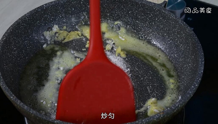 奶油蘑菇汤做法步骤：6