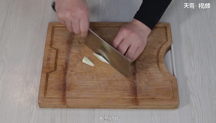 肉炒青椒豆腐做法步骤：6