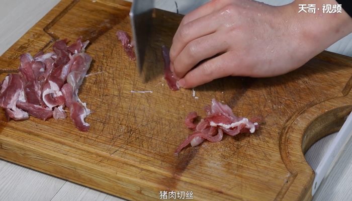 肉炒青椒豆腐做法步骤：4