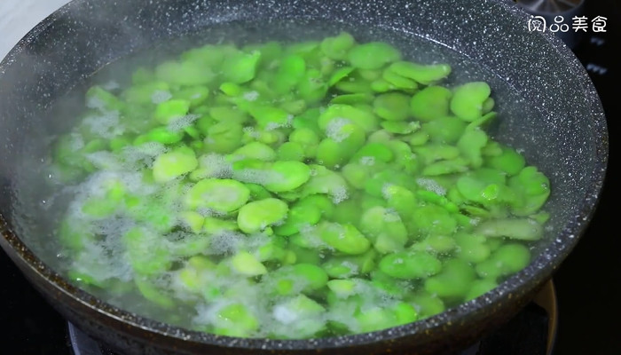 五香芝麻油酥蚕豆做法步骤：2