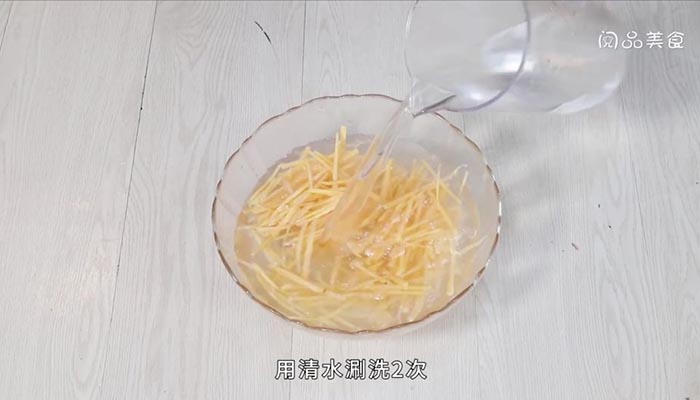 肉丝炒苕丝做法步骤：3