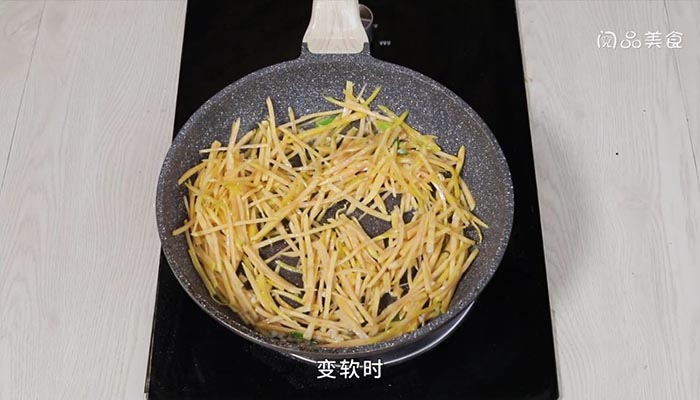 肉丝炒苕丝做法步骤：6