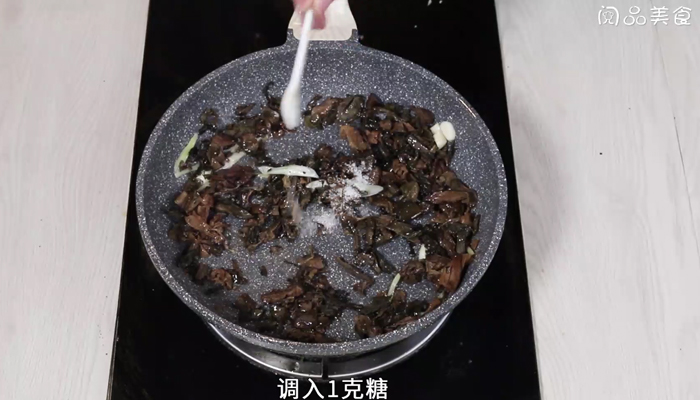 红椒炒梅干菜做法步骤：14