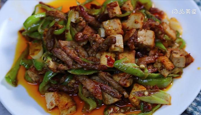 肉炒青椒豆腐做法步骤：11