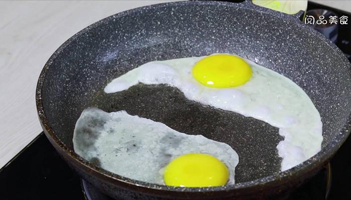 西餐煎蛋做法步骤：3