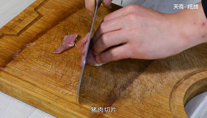 菜心炒肉做法步骤：7