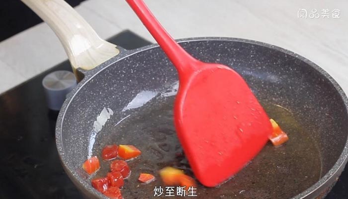 腊肠炒饭做法步骤：10