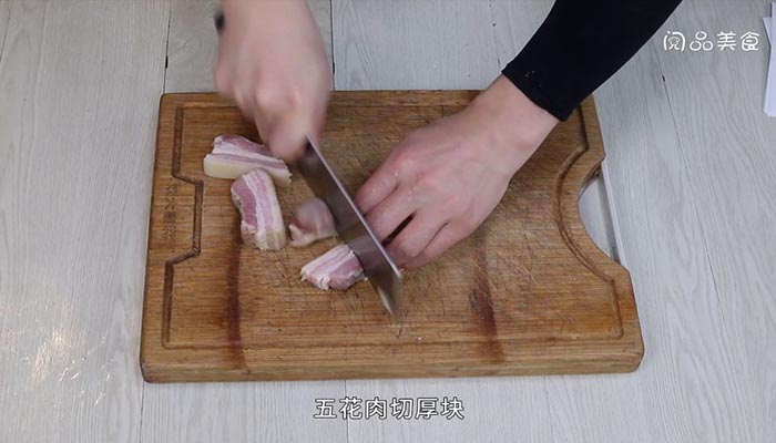 腐乳红烧肉做法步骤：2