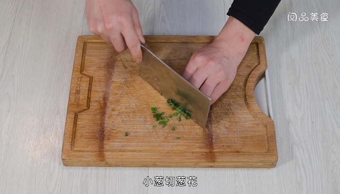 小白菜炖豆腐做法步骤：6