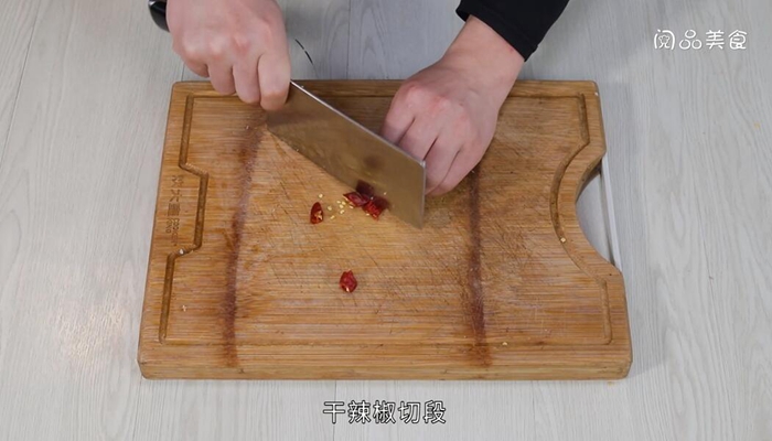 干锅辣白菜做法步骤：7