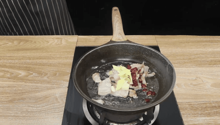 土豆豆角炖肉做法步骤：8